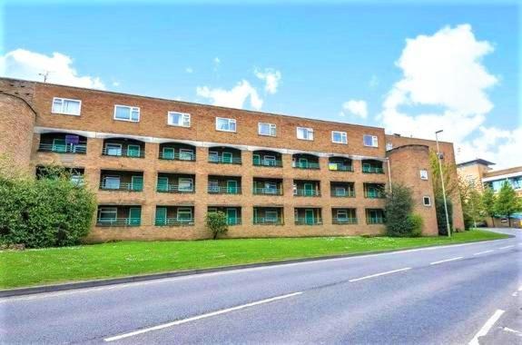 Town Centre Studio Flat! Basingstoke Eksteriør bilde